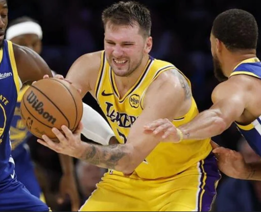 jj-redick-menjelaskan-kondisi-jari-luka-doncic-saat-ini