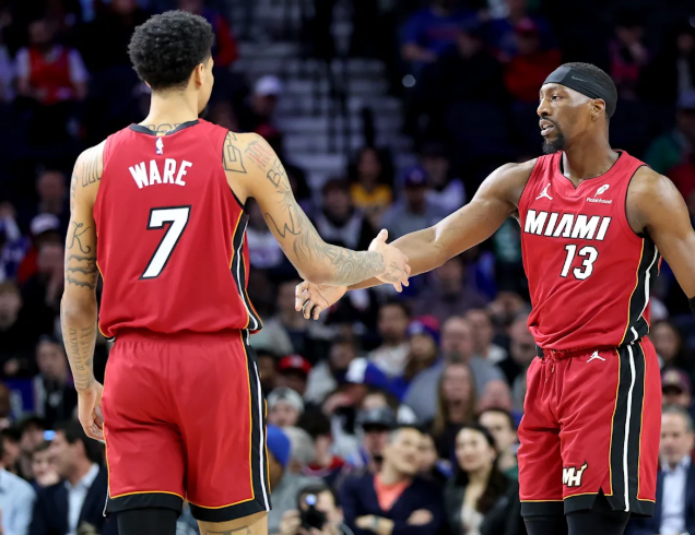 bam-adebayo-berikan-dukungan-kepala-kelel-ware