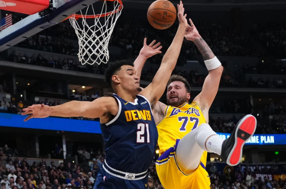 luka-doncic-381210-bawa-lakers-kalahkan-nuggets