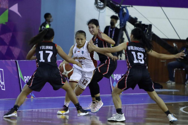 Strategi Pertahanan Basket Cara Menghentikan Serangan Lawan